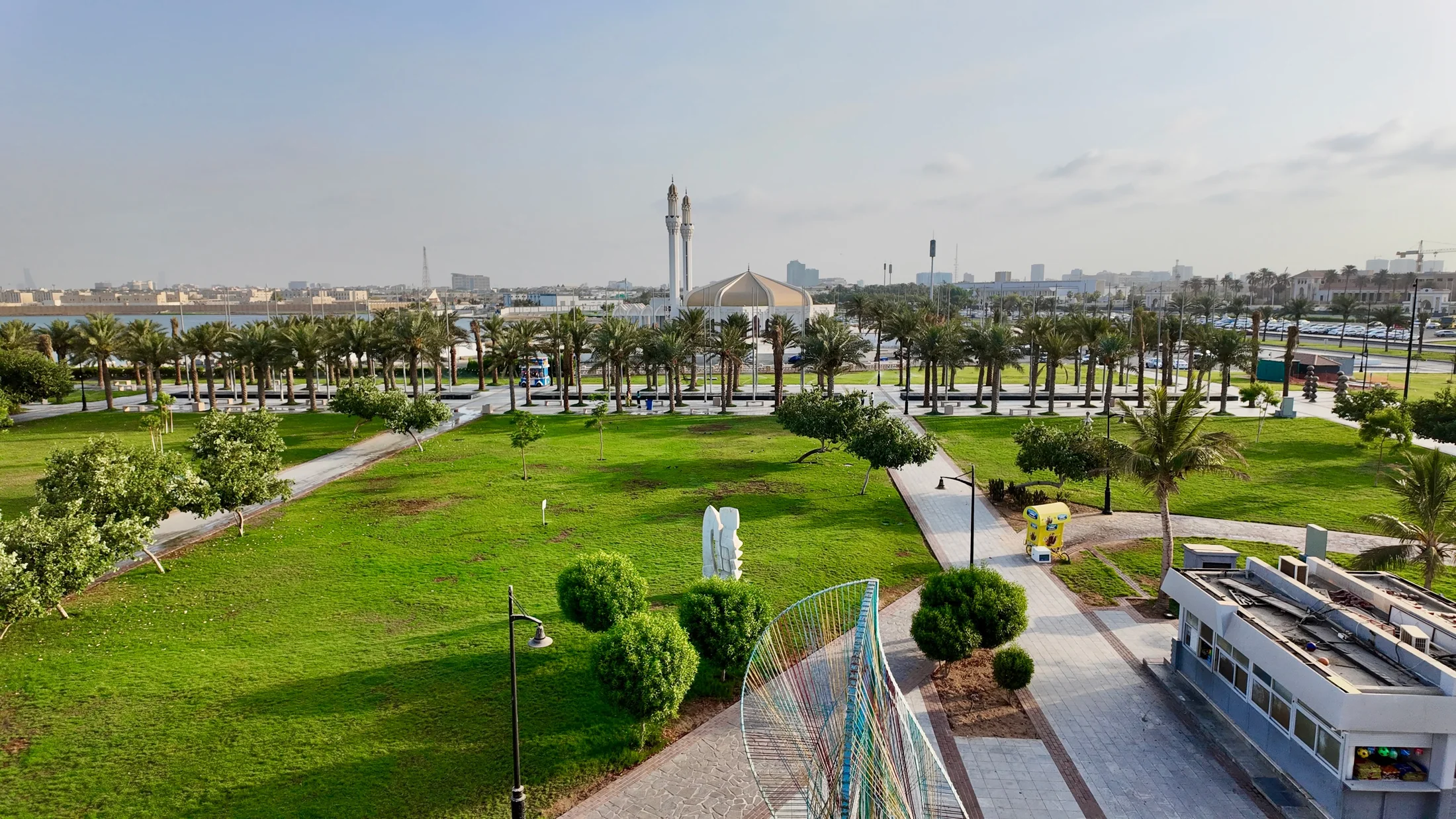 Landscaped waterfront spaces for everyday community life