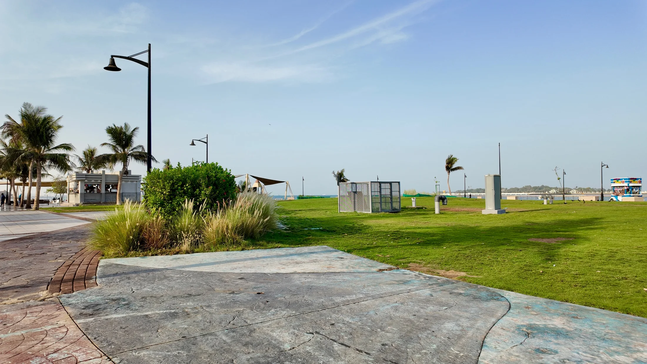 Landscaped waterfront spaces for everyday community life