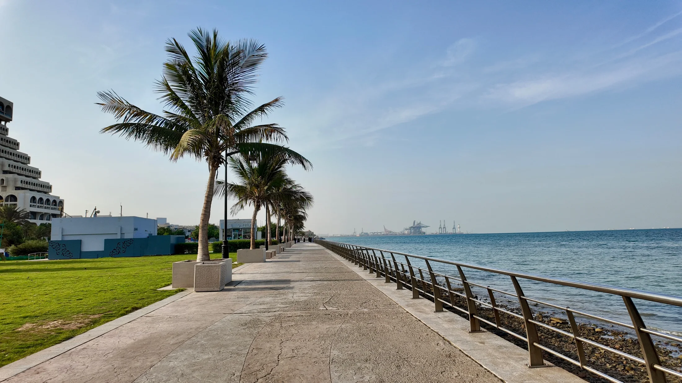 A renewed shoreline experience shaped for residents and visitors