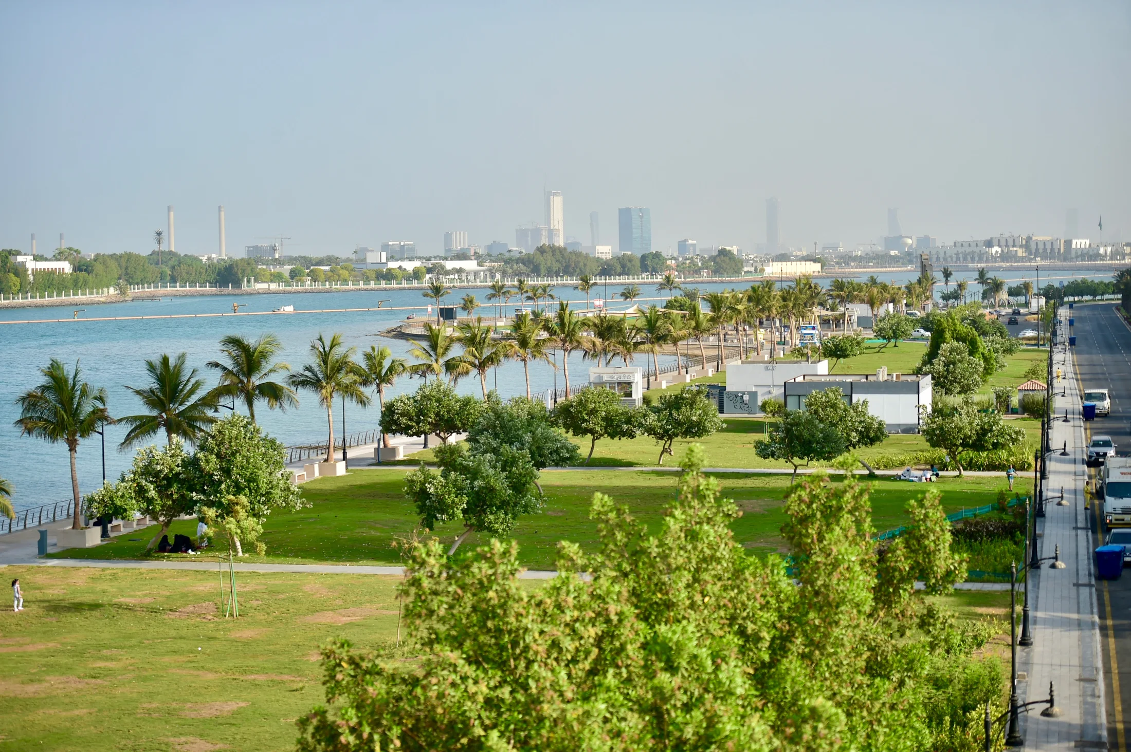 Landscaped waterfront spaces for everyday community life