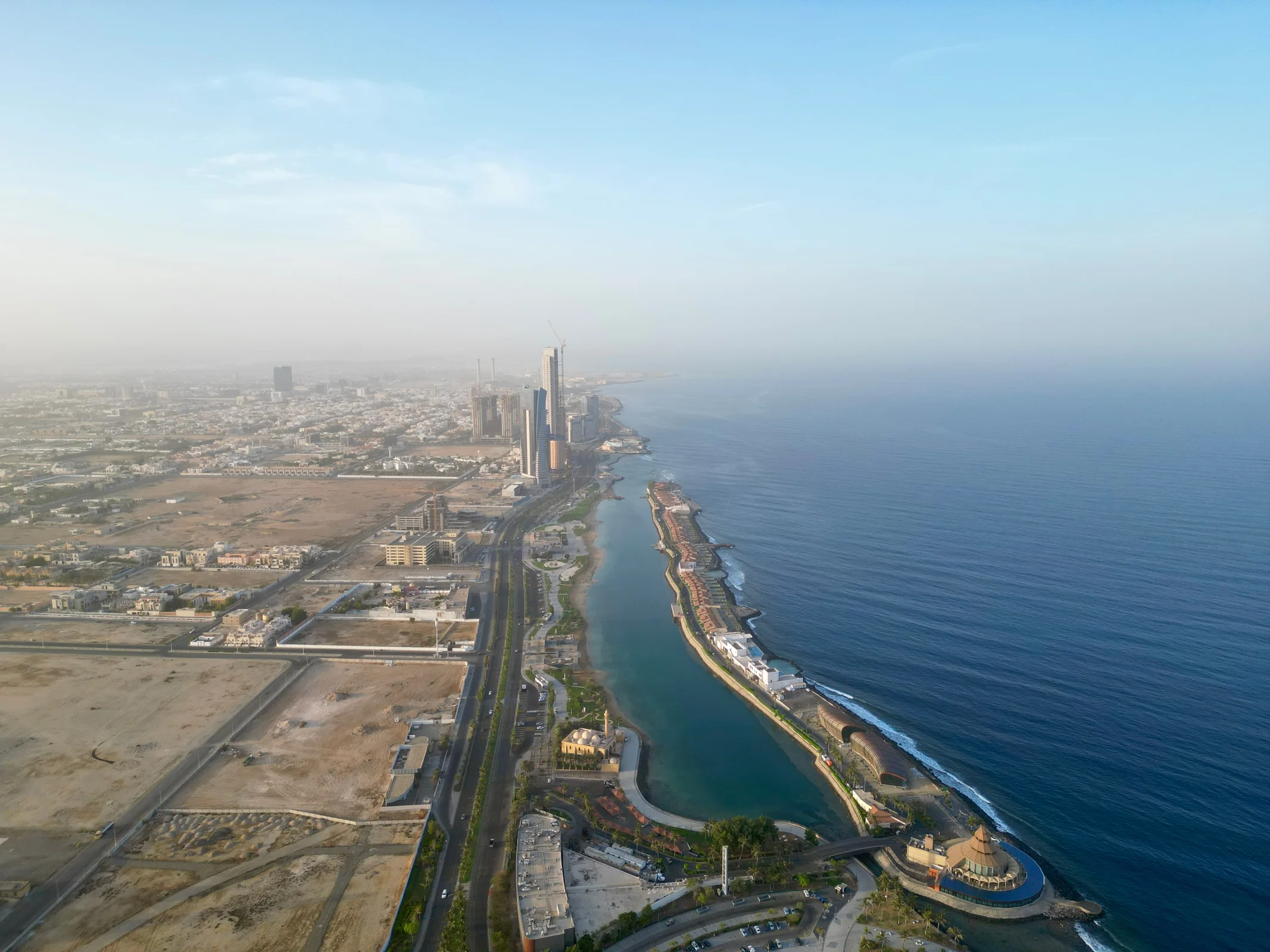 Coastal public realm and recreation at the North Corniche